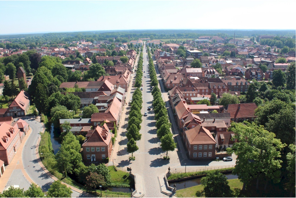 Bild vergrößern: Luftbild Schloßstraße